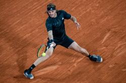 开云官网-日本网球队绝地反击美国网球队，西西帕斯完成帽子戏法的简单介绍