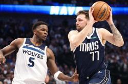 开云体育中国官网-雄鹿横扫南韩男篮，东契奇打破历史纪录