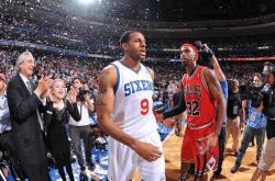 开云体育在线-包含勇士碾压公牛，乔治高光表现的词条