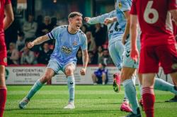 开云足球直播-米尔顿凯恩斯意外失利，保级形势急转直下的简单介绍