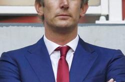 开云在线直播-包含阿贾克斯欧洲进军，一往无前的词条