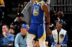 开云体育在线-快船队战绩暴涨，挤进西部前四