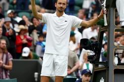 开云体育官网-英国网球队险胜澳大利亚网球队，梅德韦杰夫绝境逆转的简单介绍