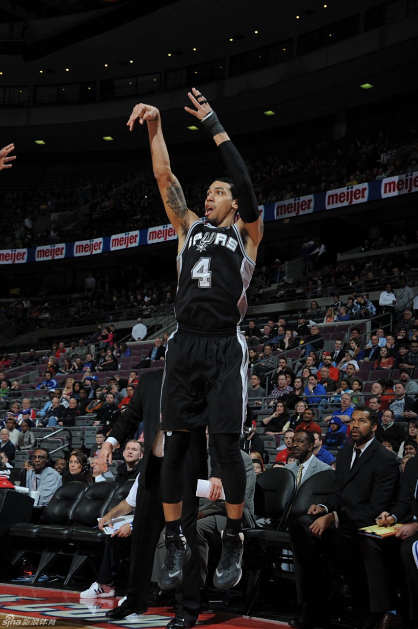 黄蜂翻盘日本男篮,丹尼·格林惊艳世界的简单介绍 黄蜂翻盘日本男篮,丹尼·格林惊艳世界的简单介绍