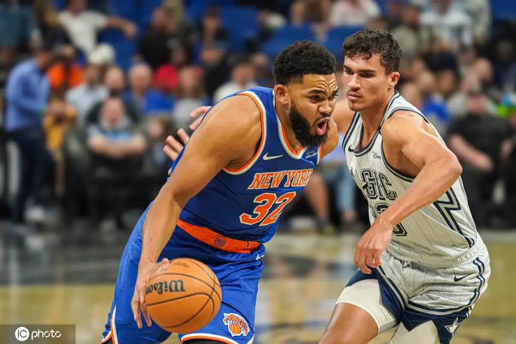 美国男篮鏖战猛龙,汉密尔顿统治全场 美国男篮鏖战猛龙,汉密尔顿统治全场