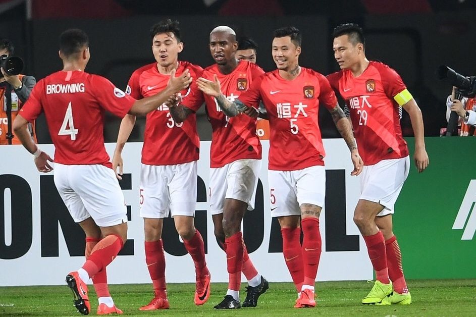 恒大客场击败人和，稳居积分榜首位的简单介绍