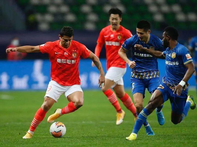 恒大客场击败人和，稳居积分榜首位的简单介绍