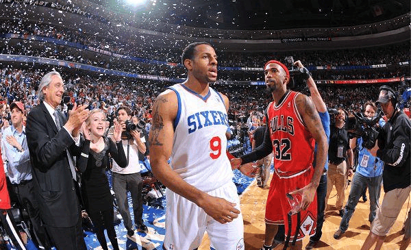 包含勇士碾压公牛,乔治高光表现的词条 包含勇士碾压公牛,乔治高光表现的词条