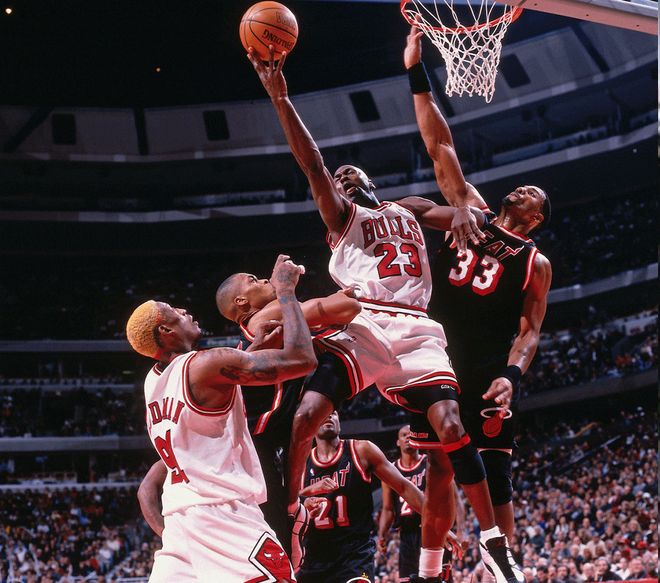 包含勇士碾压公牛,乔治高光表现的词条 包含勇士碾压公牛,乔治高光表现的词条