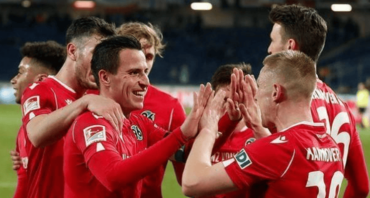 汉诺威球员状态高涨,冲击锦标赛 汉诺威球员状态高涨,冲击锦标赛