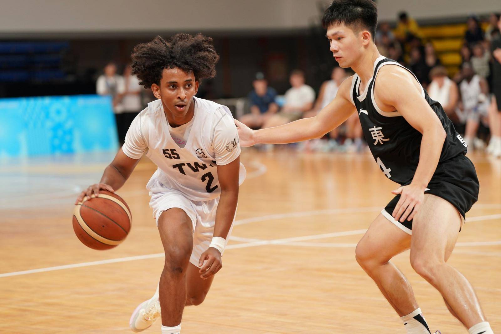 篮球联赛推动国内外体育交流