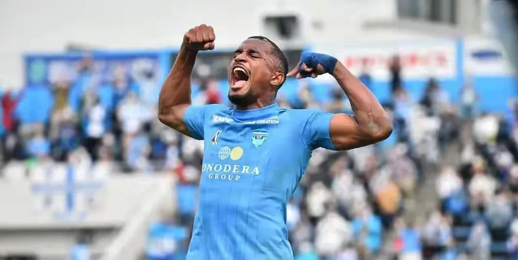 顶级外援秀出精湛技术，带领球队迎战强敌的简单介绍