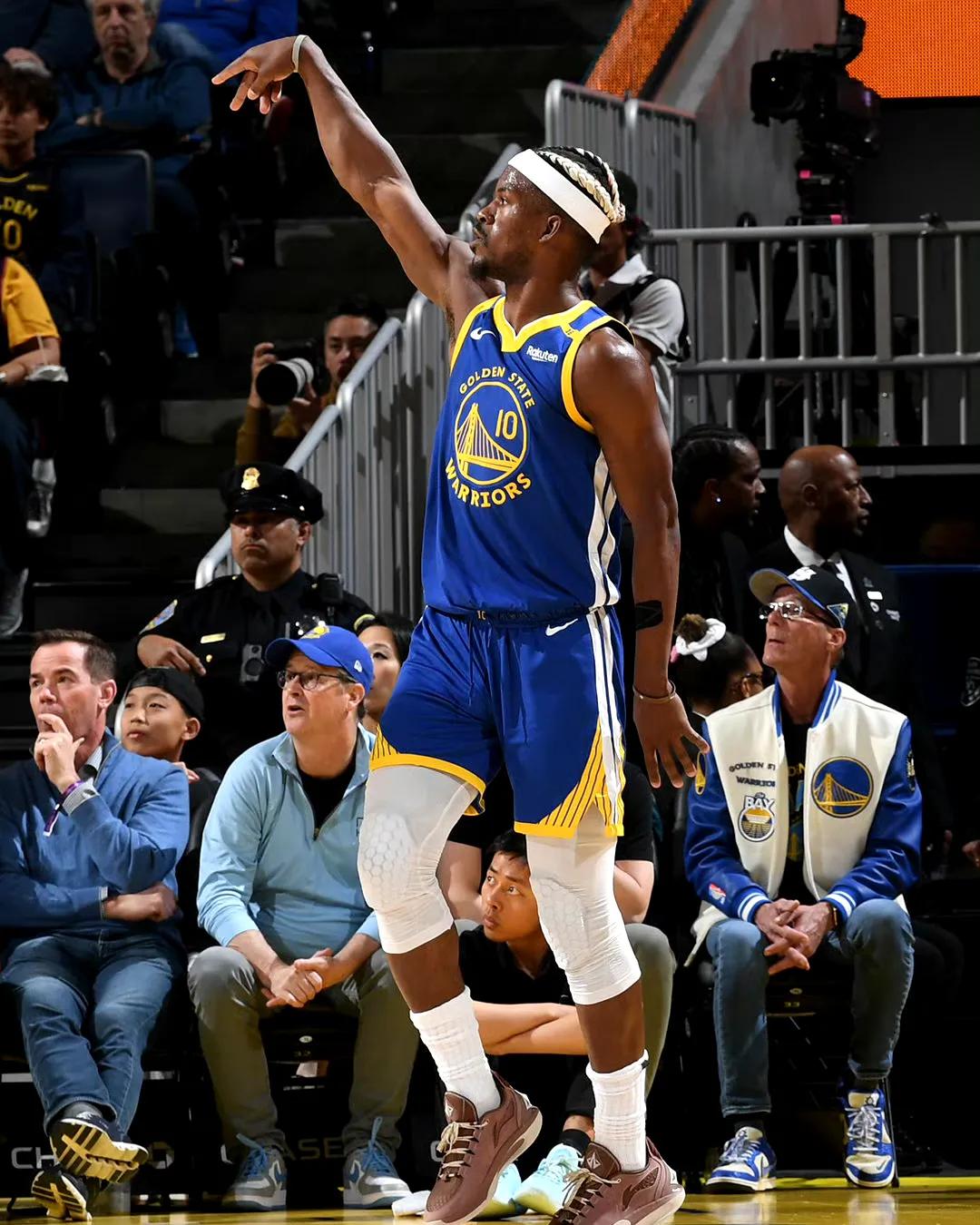 快船队战绩暴涨,挤进西部前四 快船队战绩暴涨,挤进西部前四