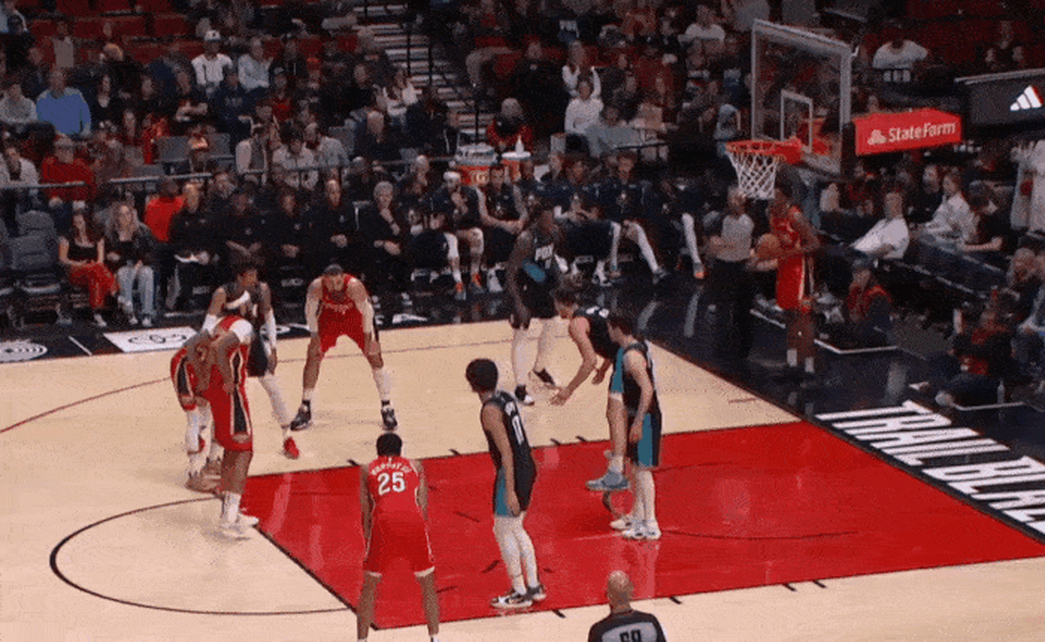 开拓者击败勇士,利拉德暴走砍下全队最高分 开拓者击败勇士,利拉德暴走砍下全队最高分