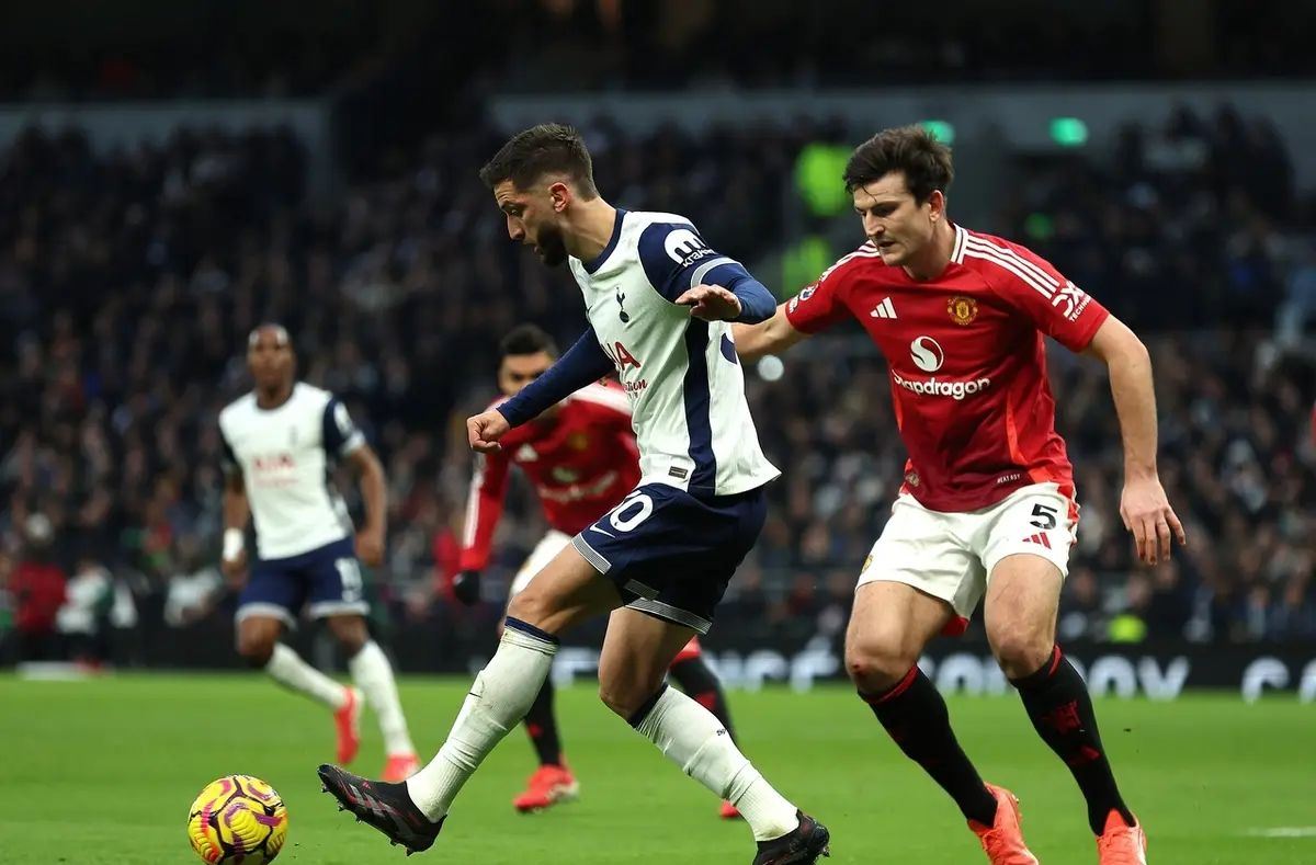 曼联力争击败热刺，争取晋级机会的简单介绍