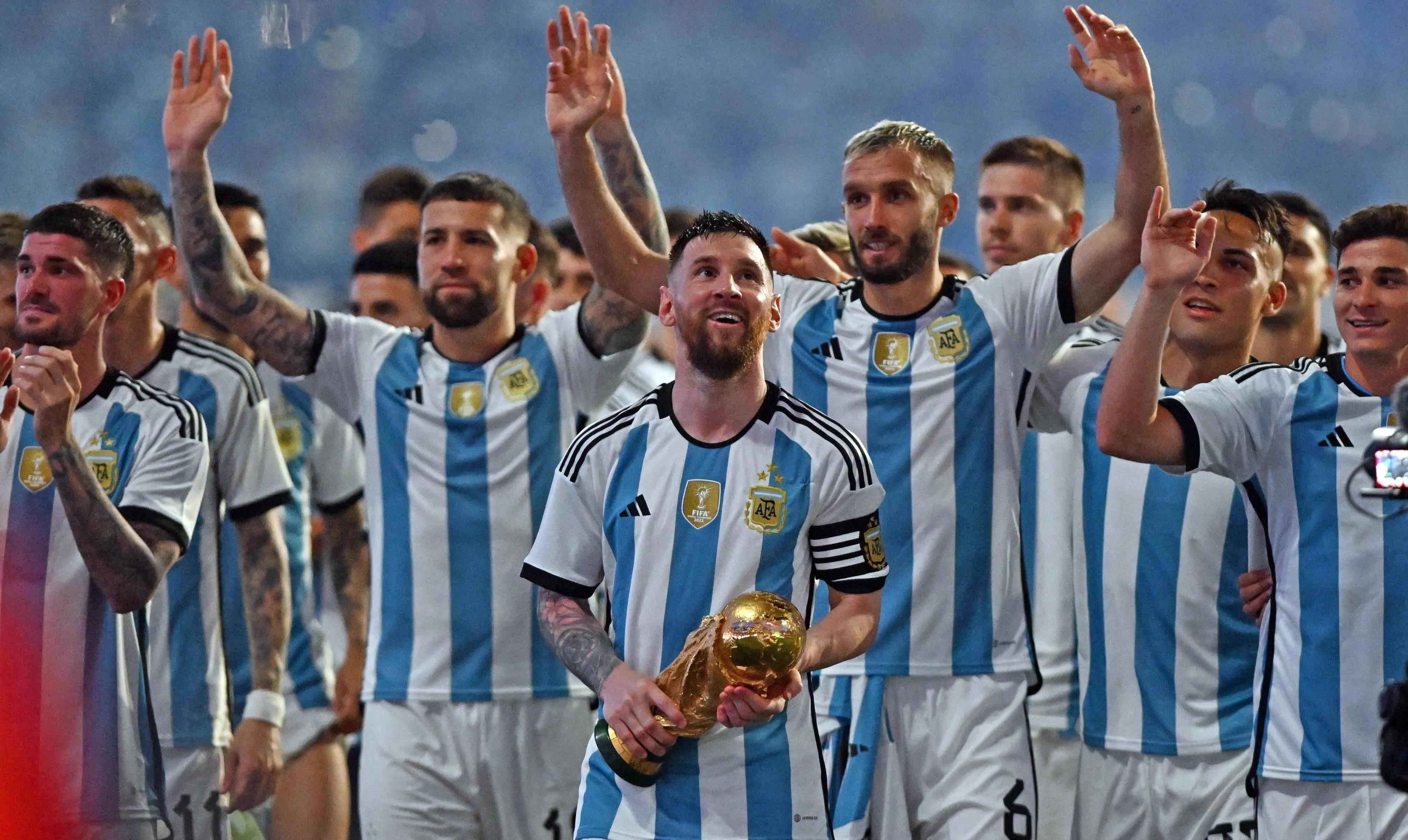 梅西神奇进球，巴萨逆袭晋级决赛！