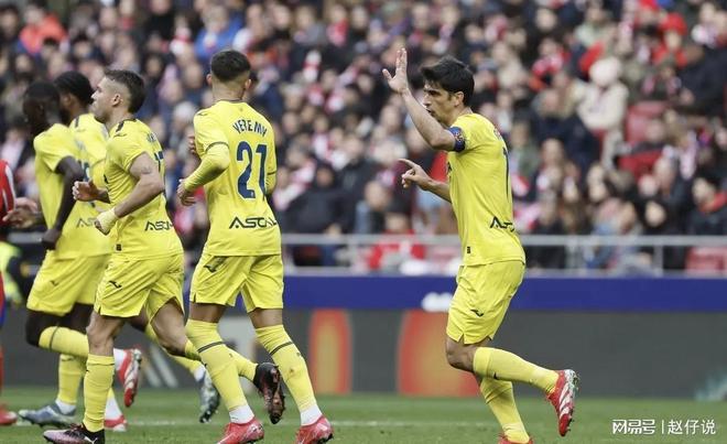 包含法国轻取巴萨，楚阿梅尼刷新纪录的词条