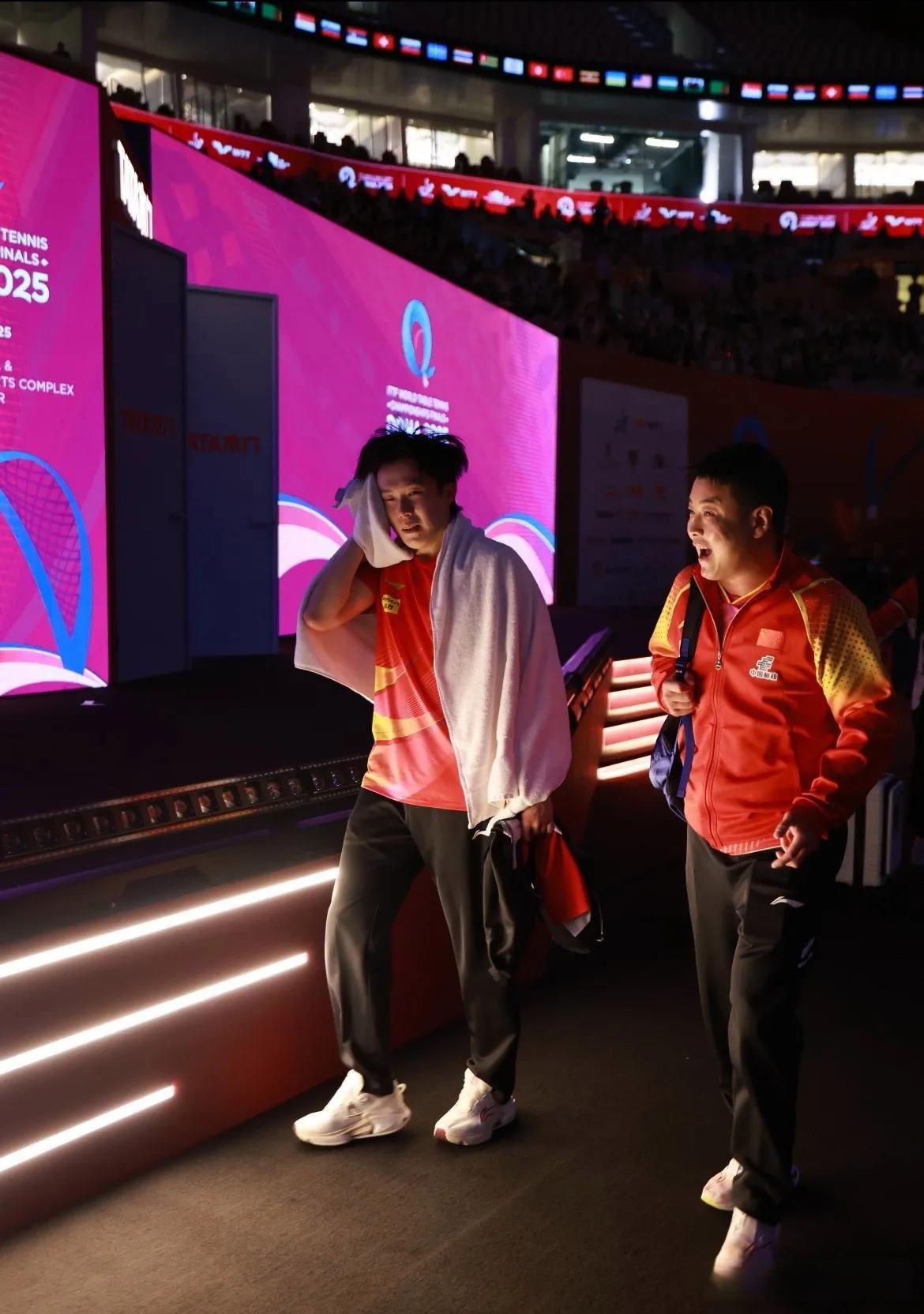 法国队力克韩国队，王皓点燃赛场