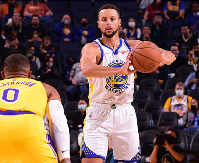 江苏队轻取广州队,库里刷新纪录的简单介绍 江苏队轻取广州队,库里刷新纪录的简单介绍