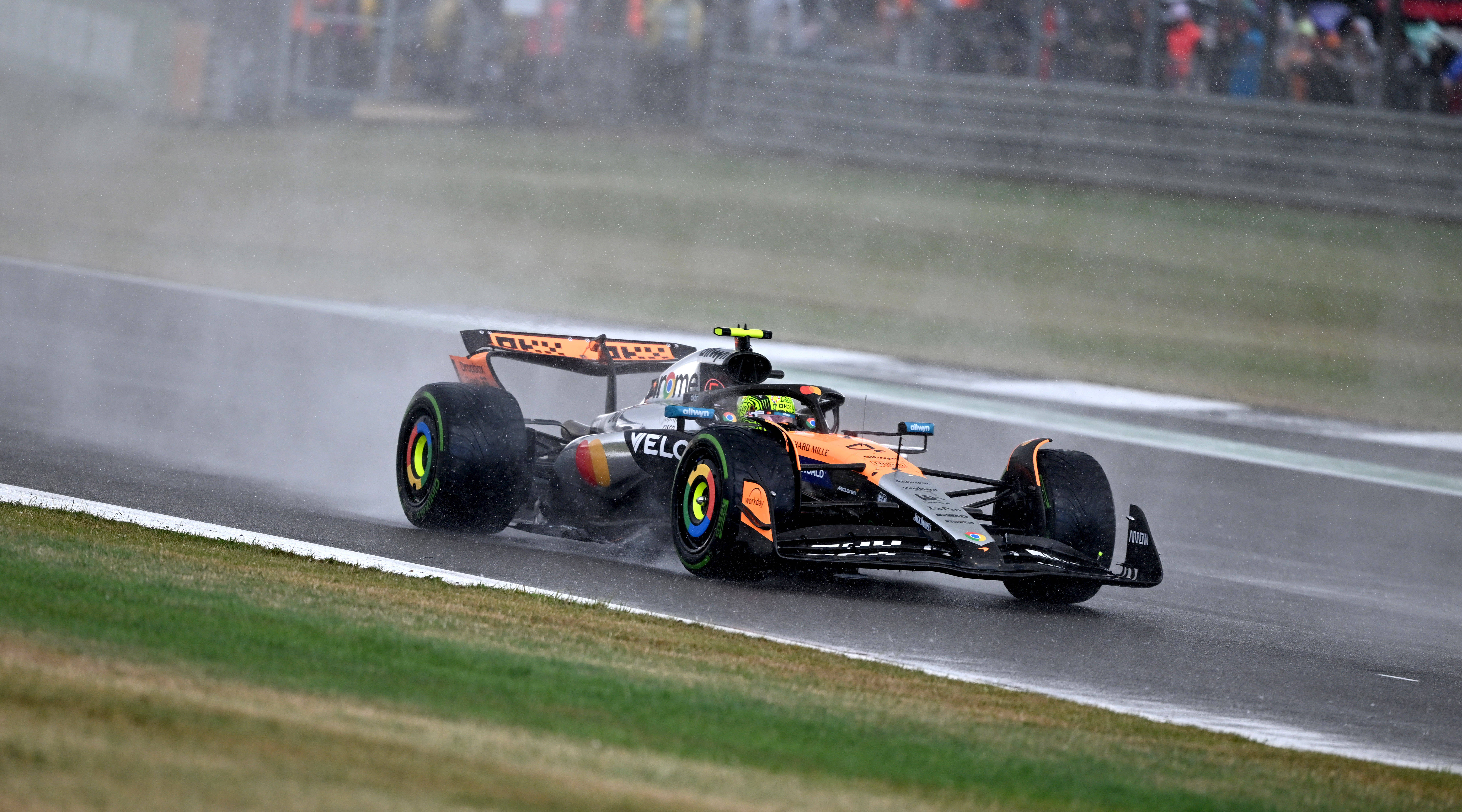 包含红牛车队轻取索伯车队,汉密尔顿刷新纪录的词条 包含红牛车队轻取索伯车队,汉密尔顿刷新纪录的词条