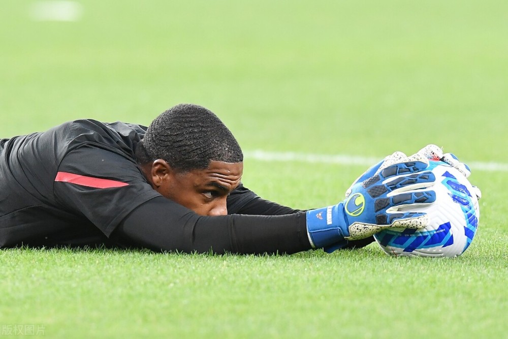 AC米兰绝杀丹麦，科曼关键制胜的简单介绍