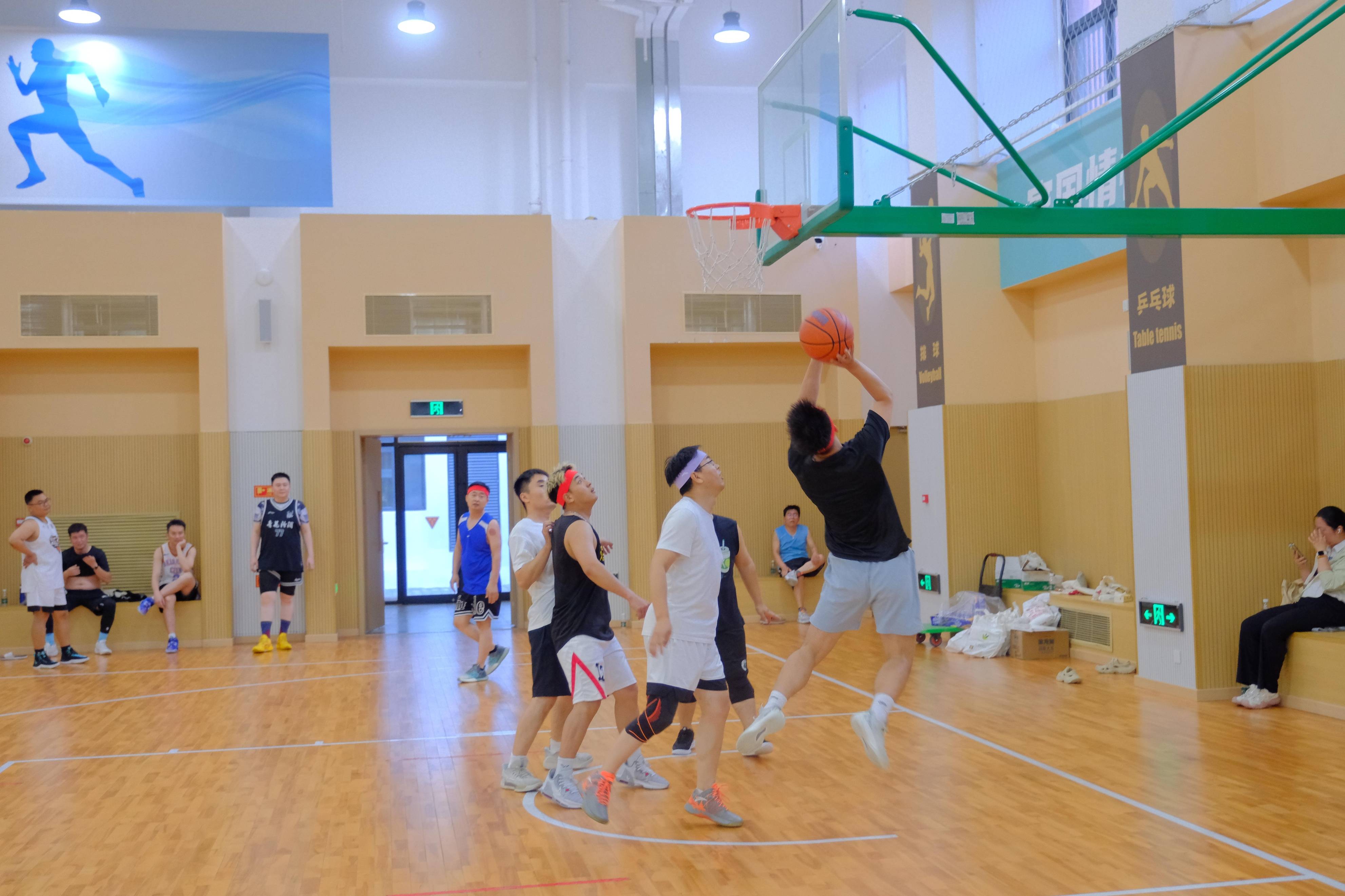 西班牙选手在篮球赛中独领风骚的简单介绍