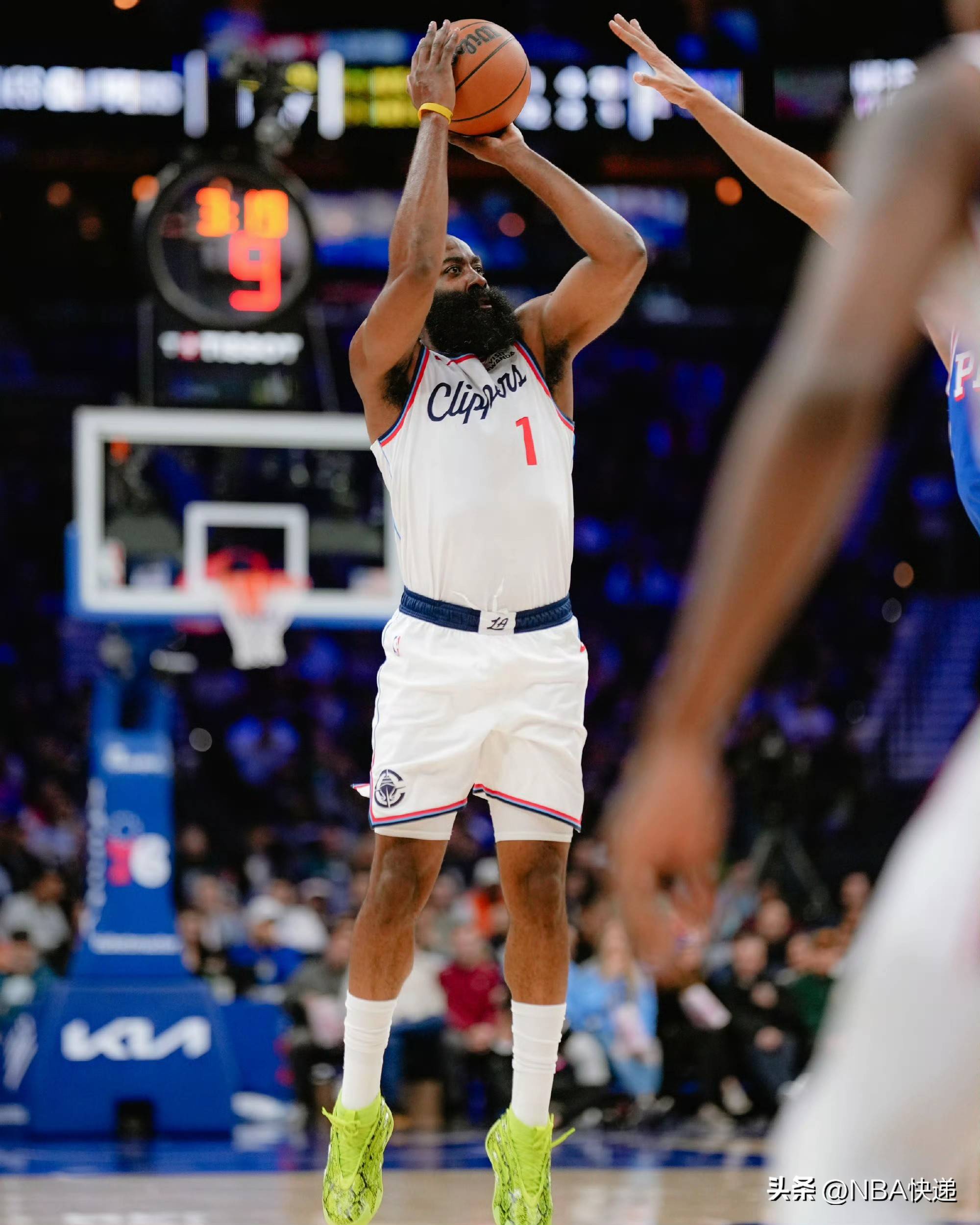 雄鹿B队逆转掘金，卡鲁索三分雨点燃全场