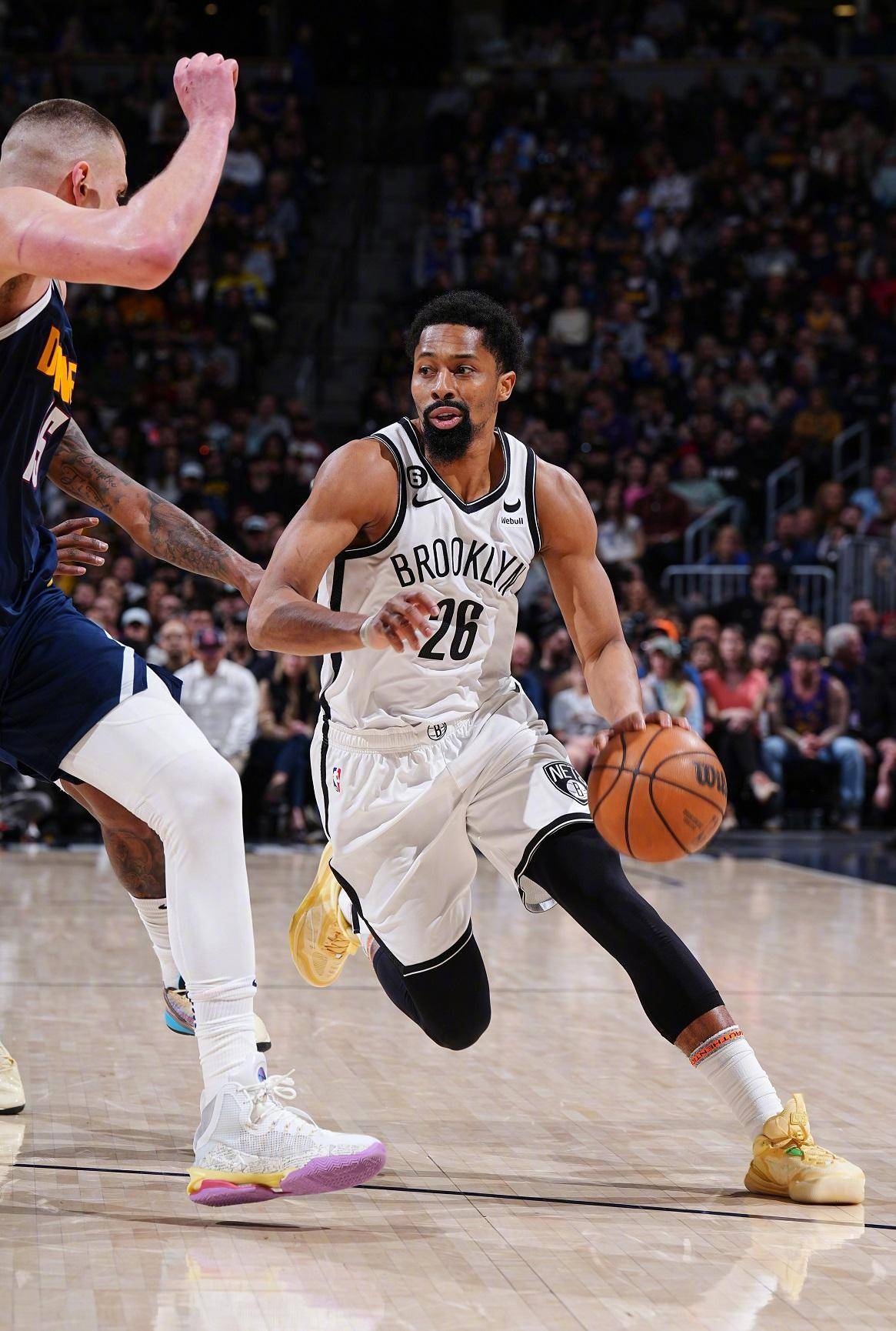 雄鹿B队逆转掘金，卡鲁索三分雨点燃全场