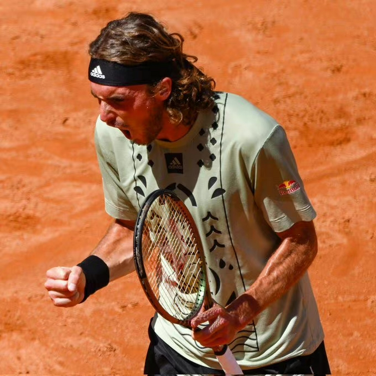 欧洲网球队翻盘法国网球队，兹维列夫制霸全场的简单介绍