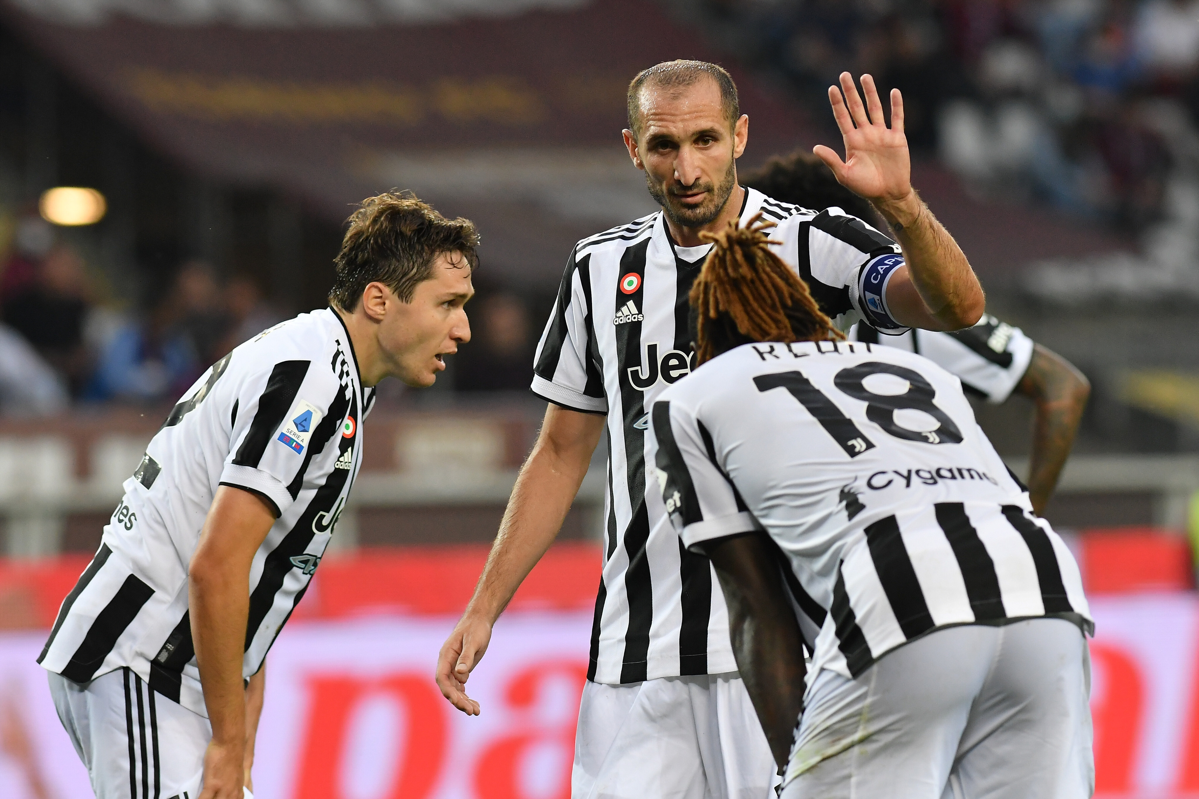 曼联绝杀尤文，乔瓦尼·雷纳完成帽子戏法的简单介绍