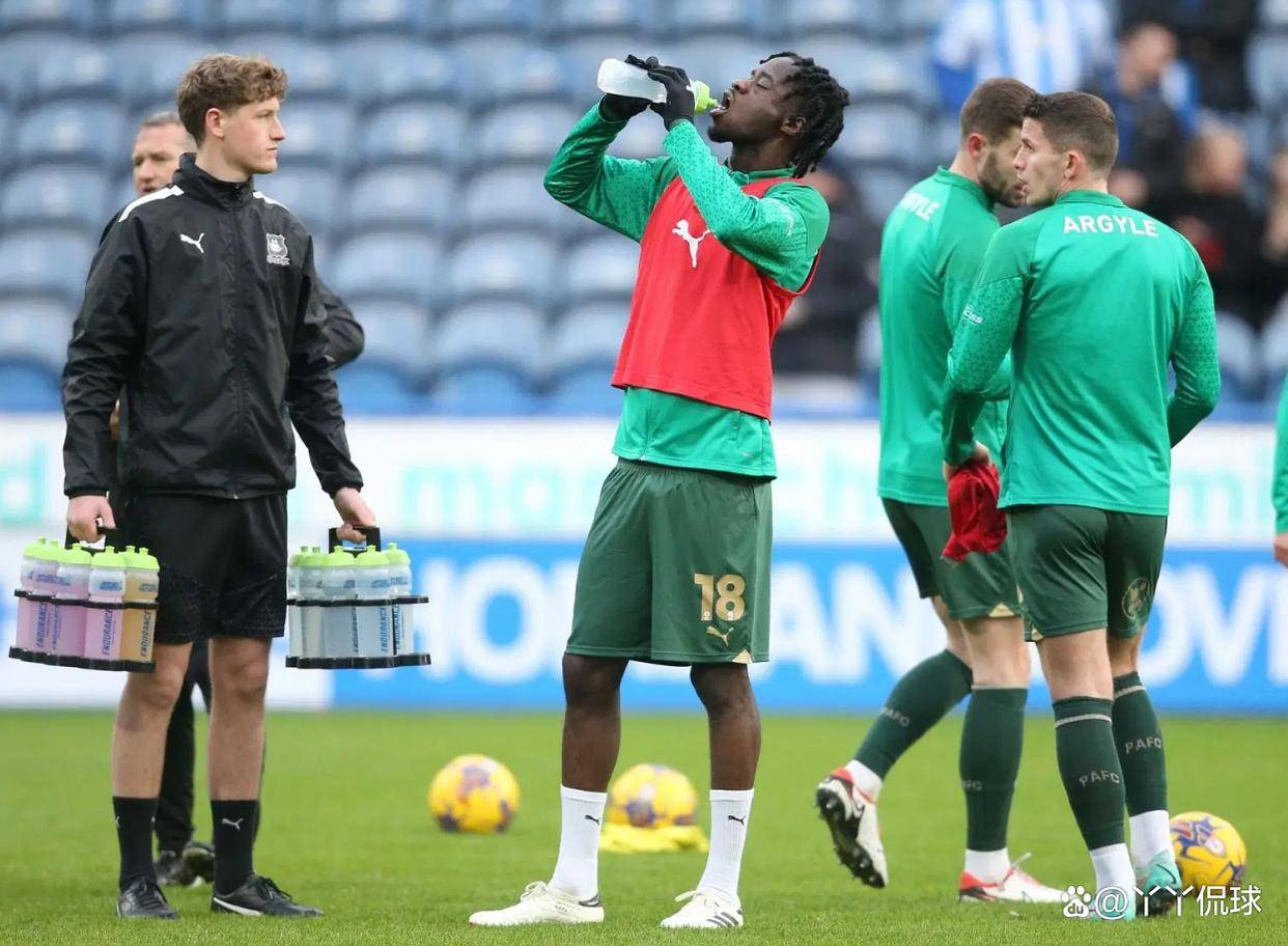 包含卡迪夫城客场战胜斯旺西，保持升级希望的词条