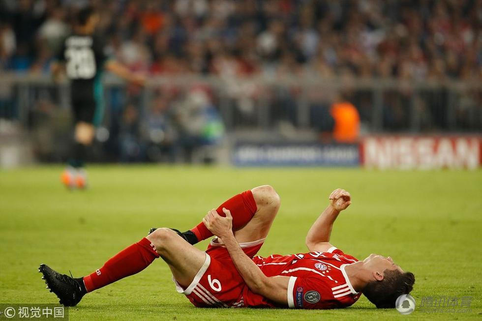 拜仁横扫墨西哥，罗本三分雨点燃全场的简单介绍