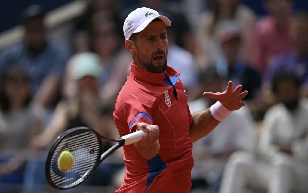 包含英国网球队横扫法国网球队，德约科维奇制霸全场的词条