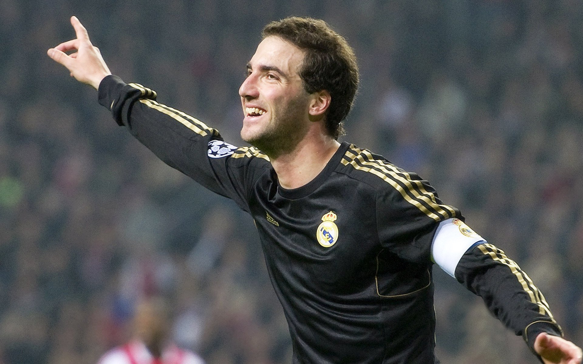 北欧风暴席卷南美，瑞典狂胜乌拉圭背后的战术革命与足球版图位移