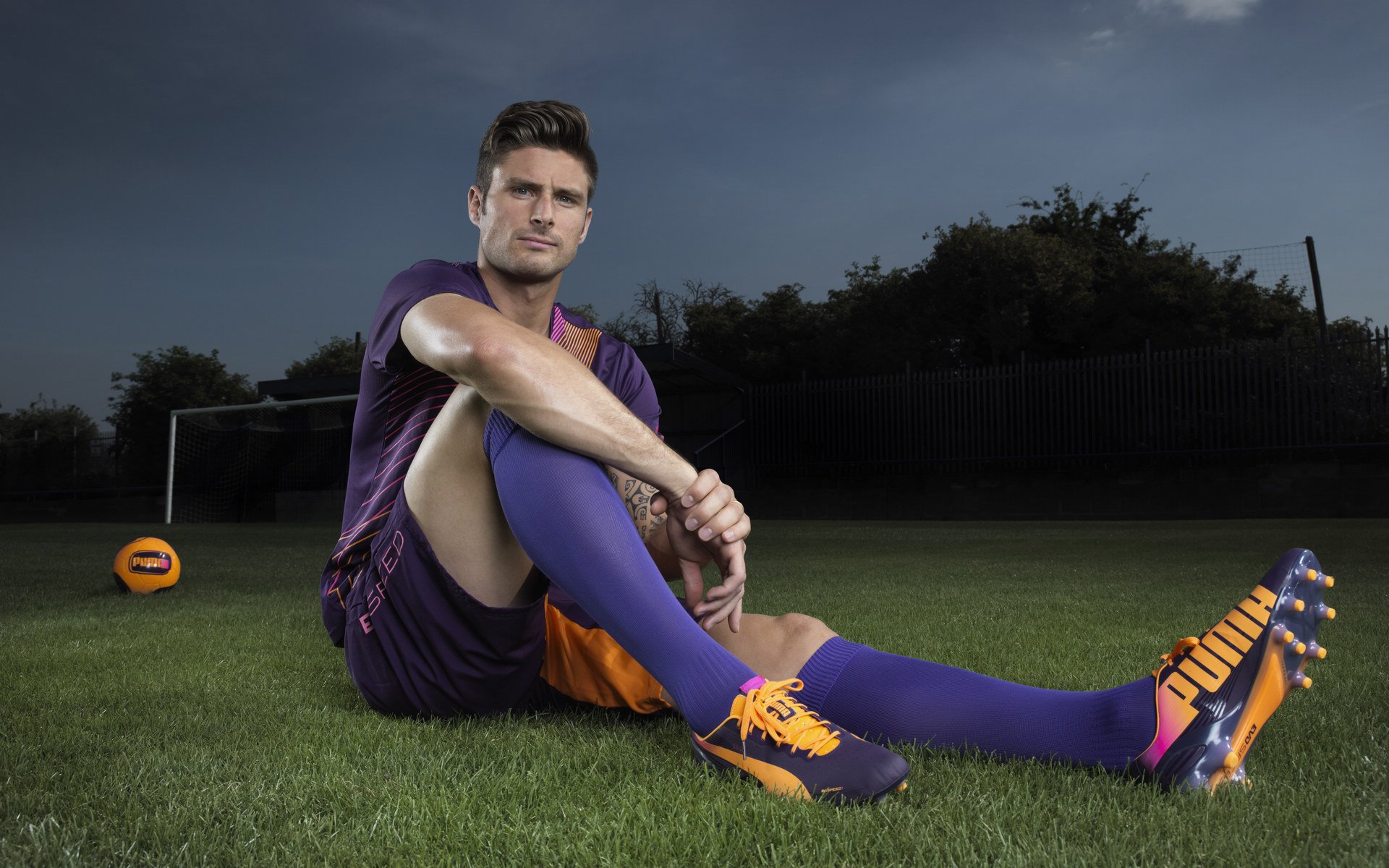 若日尼奥冠军级表现引领芬兰，硬仗攻克那不勒斯启示录