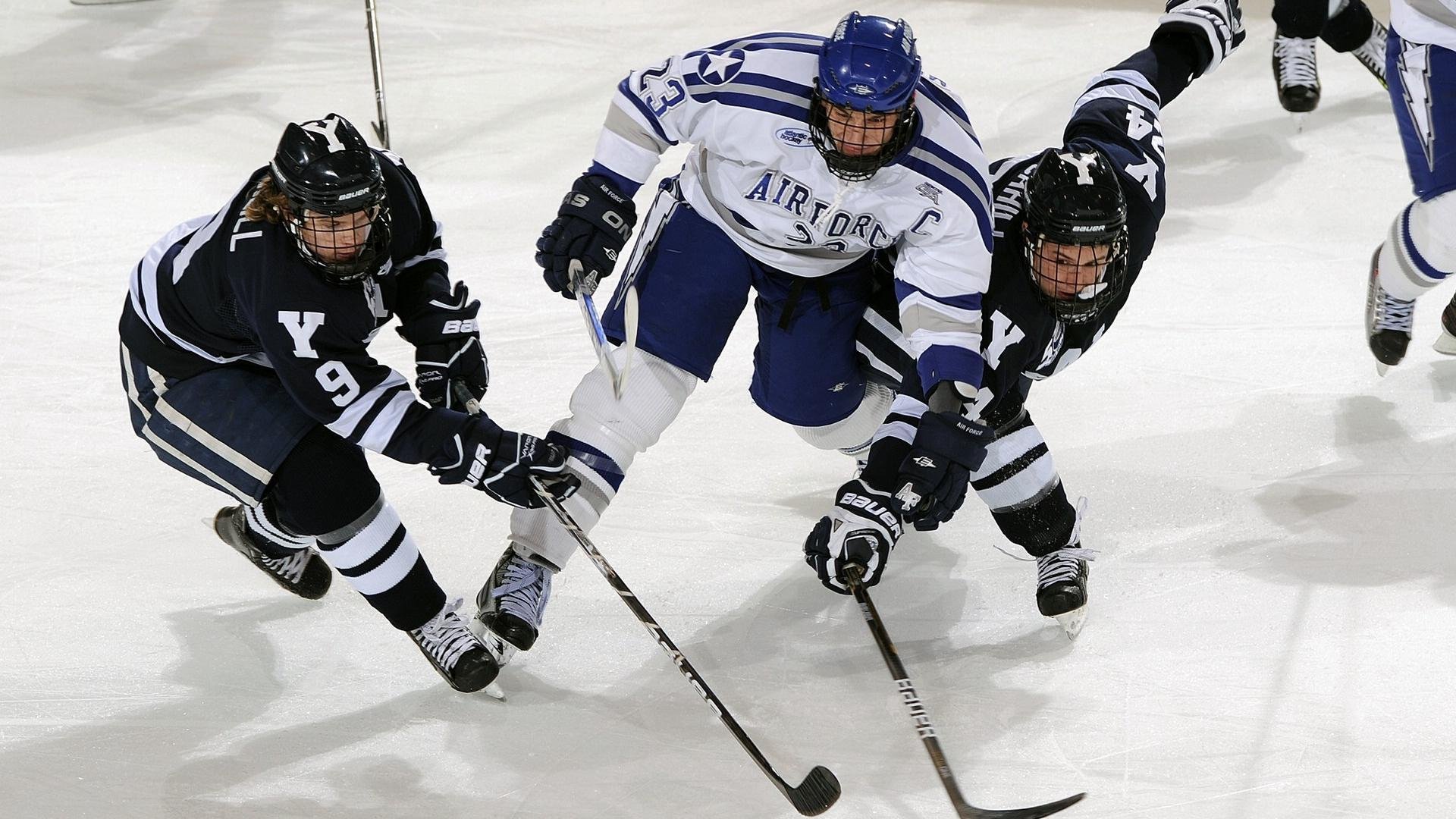格列兹曼，在众神黄昏的欧冠之夜，他独自点亮了凡人足球的火焰